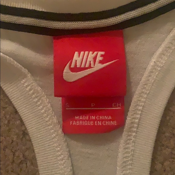 Nike Crop tank - Picture 3 of 3